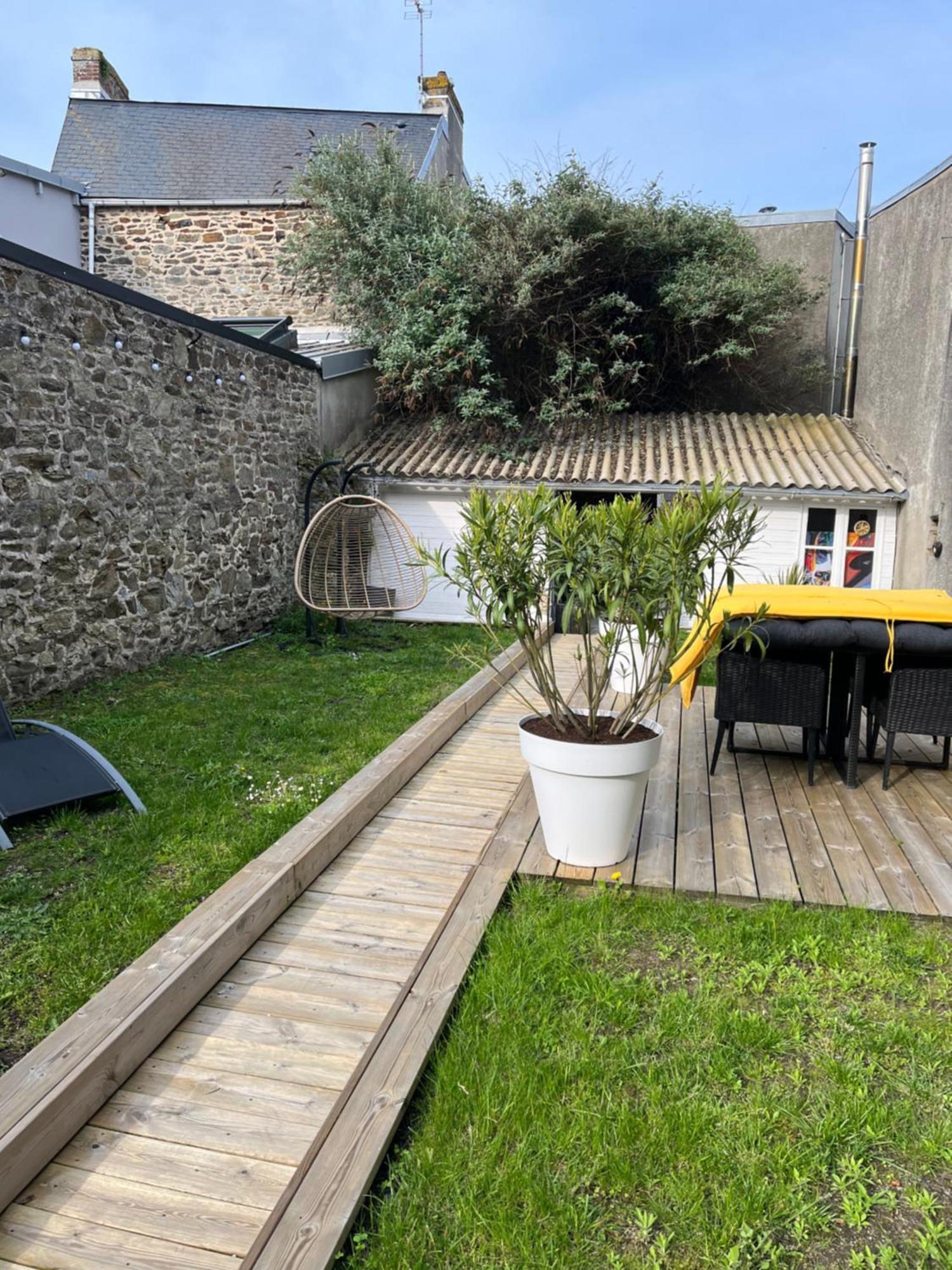 Maison De Ville Avec Jardin Clos Des Matignon Гранвил Екстериор снимка